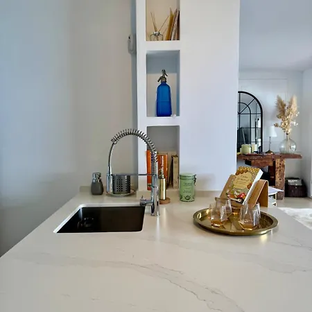 Elegant Beachfront Escape Private & Peaceful Cambrils