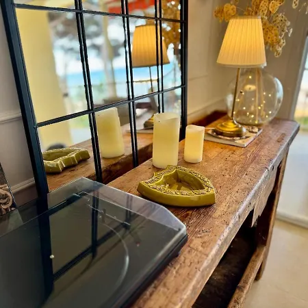 公寓 Elegant Beachfront Escape Private & Peaceful *