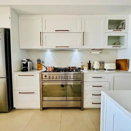 Elegant Beachfront Escape Private & Peaceful Cambrils