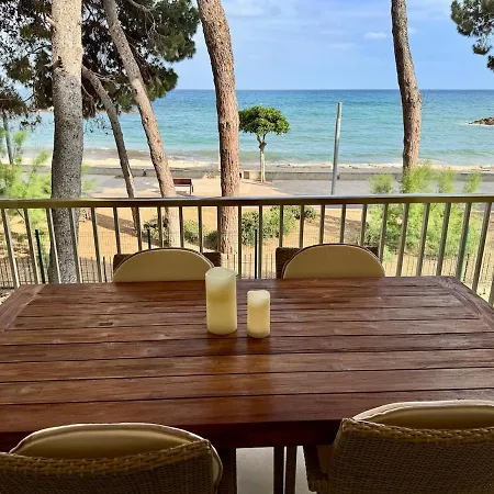 Lejlighed Elegant Beachfront Escape Private & Peaceful