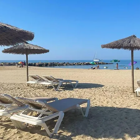Elegant Beachfront Escape Private & Peaceful
