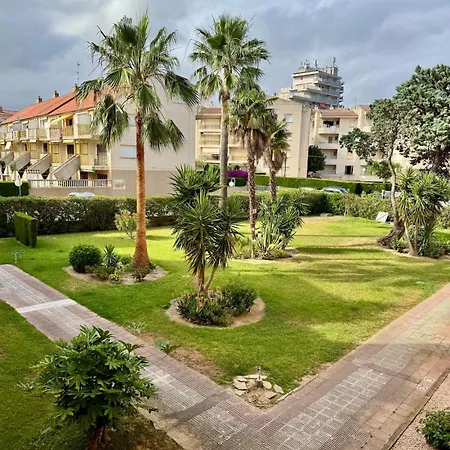 Elegant Beachfront Escape Private & Peaceful * Cambrils