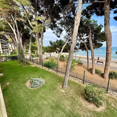 Elegant Beachfront Escape Private & Peaceful * Cambrils