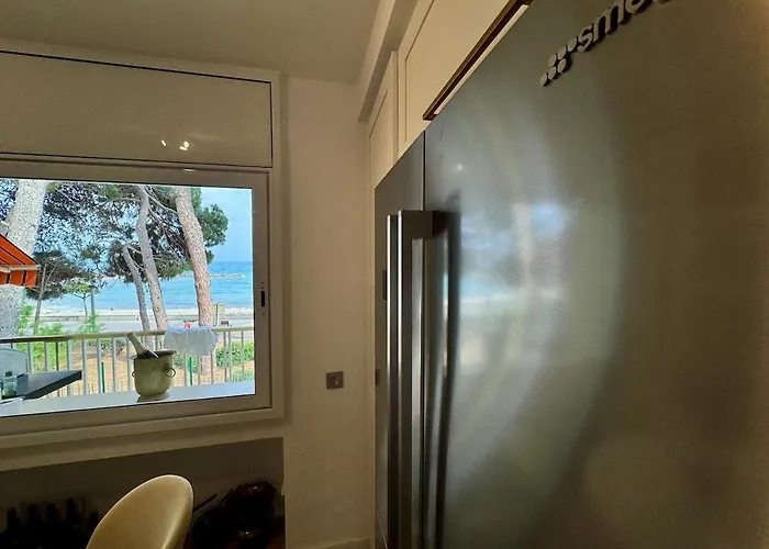 Elegant Beachfront Escape Private & Peaceful