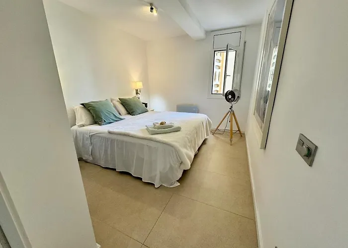 Elegant Beachfront Escape Private & Peaceful Cambrils