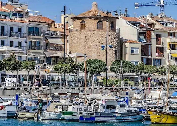 Elegant Beachfront Escape Private & Peaceful * Cambrils
